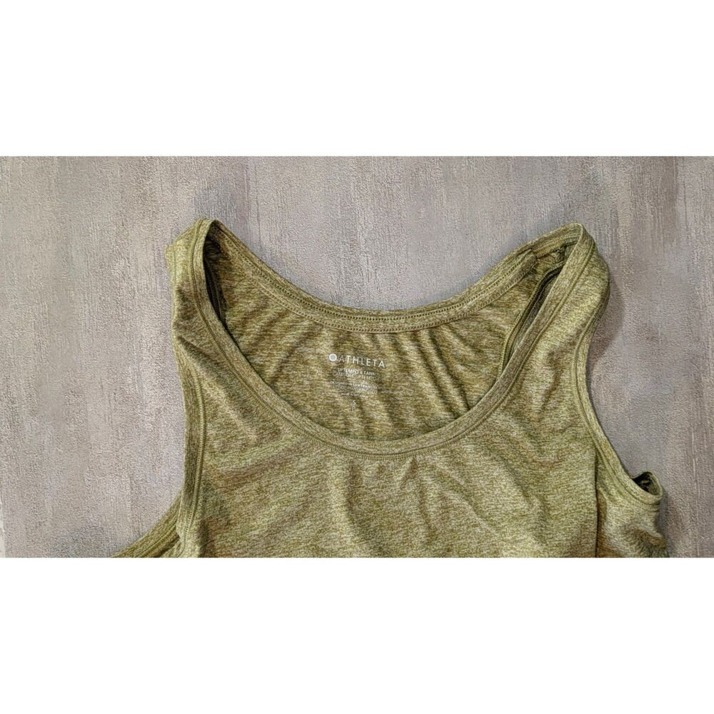 Athleta Up Tempo 2 tank sz. Small